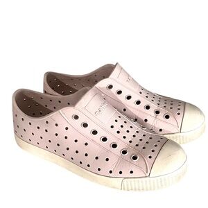 Native Girl’s Water Shoes Size J2 Pink